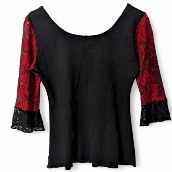 Metamorphose Lace Patch Top - Picture 5 of 10